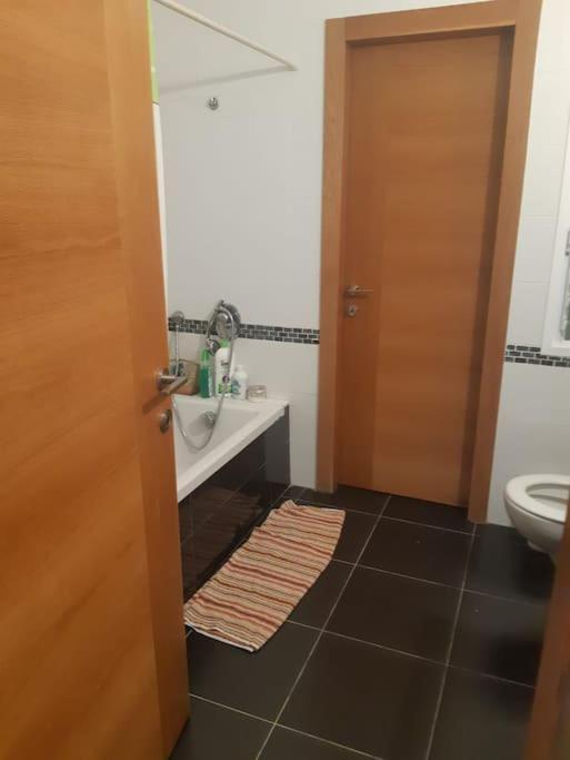 Adorable 3 Bedroom Brenner "Hill" Suite Giv'at Brenner Exterior foto