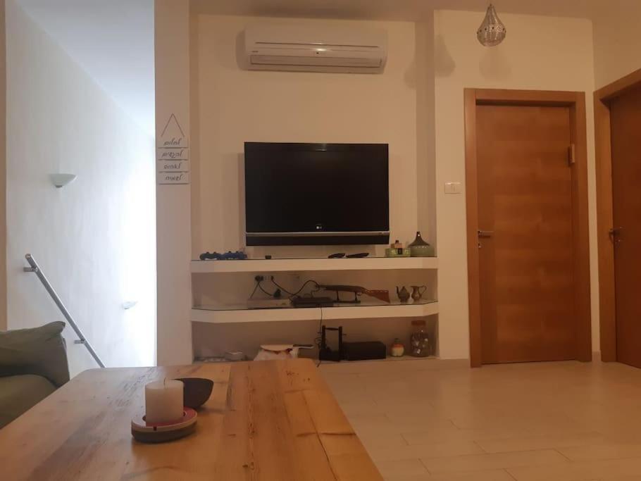 Adorable 3 Bedroom Brenner "Hill" Suite Giv'at Brenner Exterior foto